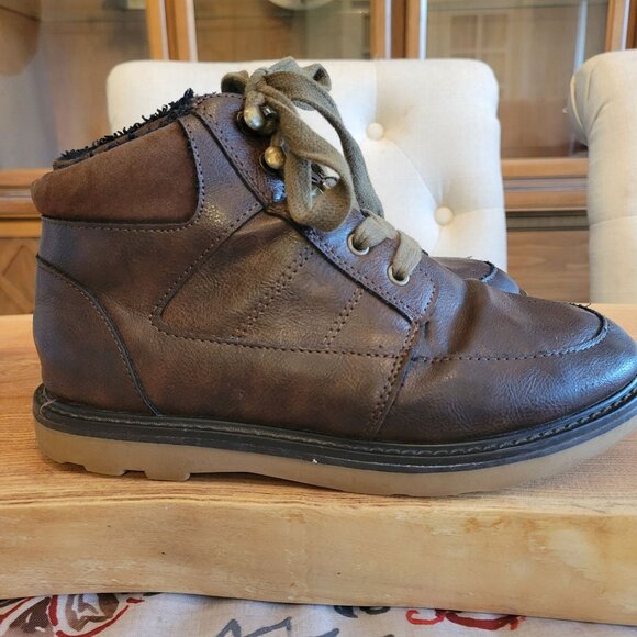 Cat & Jack Boys Insulated Boot, Size 4 - Picture 6 of 9